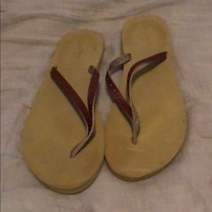 Universal thread flip flops
